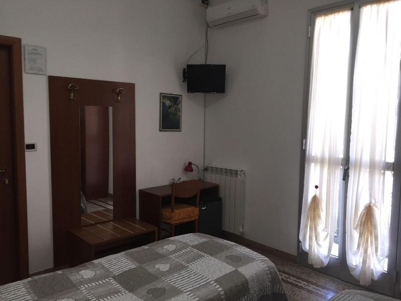 Hotel Lora Rda Luxury Bordighera Ngoại thất bức ảnh